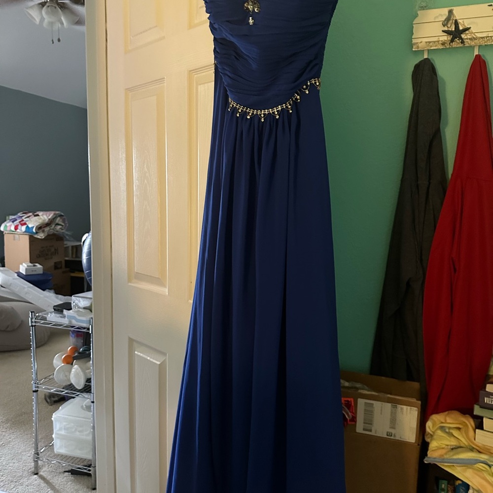 Elegant Blue Evening Gown